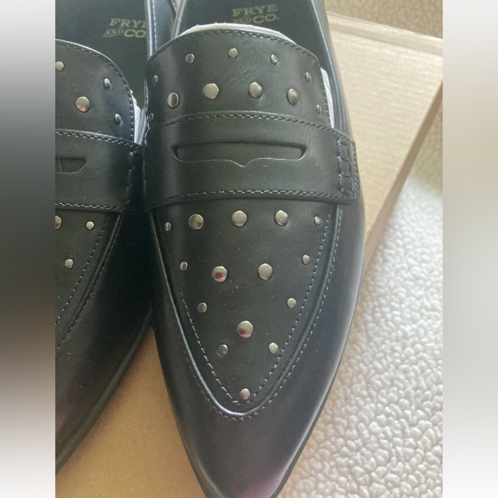 FRYE AND CO Elara Women's studded penny loafers Size 7M Brand new in box - Picture 3 of 13